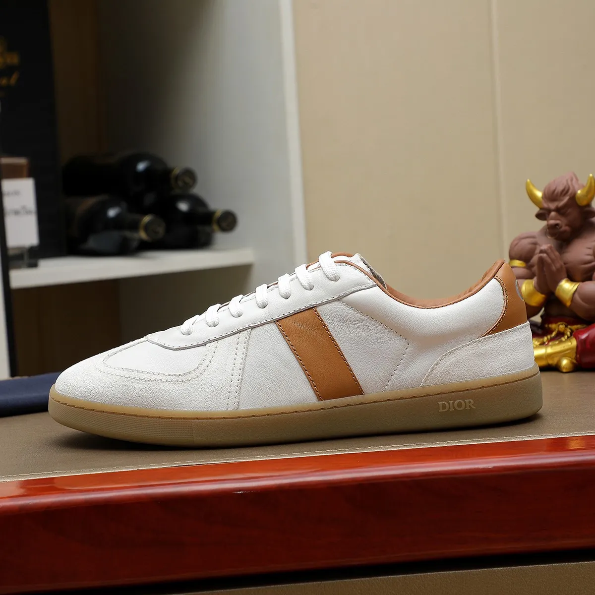 Men's clothing and shoes 💰540 💰🔥[Dior] High-end top-notch 🔝 purchasing agent 🔍🔍The latest 🇺🇸 counters are on sale simultaneously, original Italian calfskin (high-end, extravagance, and grade) with exquisite workmanship (cowhide Inner lining) Sole: Original sole provided by the original factory ⚠️Outsole. Comfortable, wear-resistant, non-slip, real-life photo🎬The real thing is more beautiful🔍Color: 4 colors available💕💕Number of yards: 39-44...